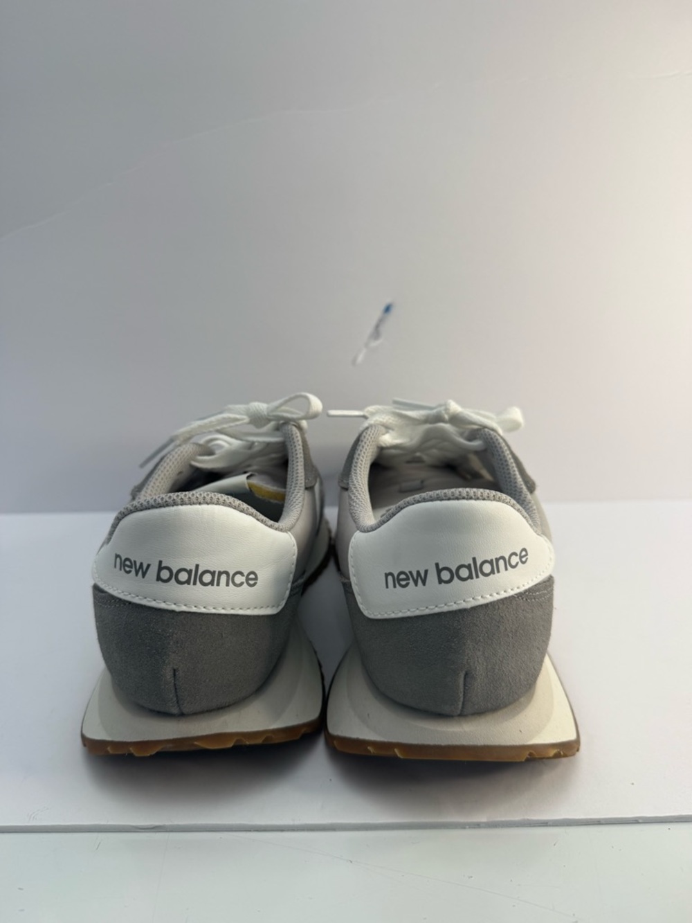 New Balance Men's Sneakers in Gray and White with Gum Outsole NWOT size 8 - Picture 3 of 8